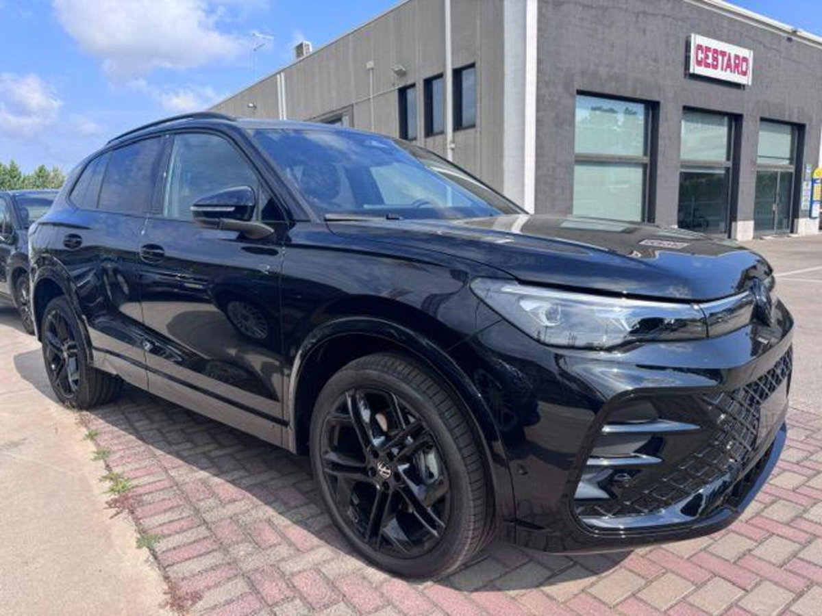 Volkswagen Tiguan 2.0 tdi R-Line 4motion 193cv dsg (16)