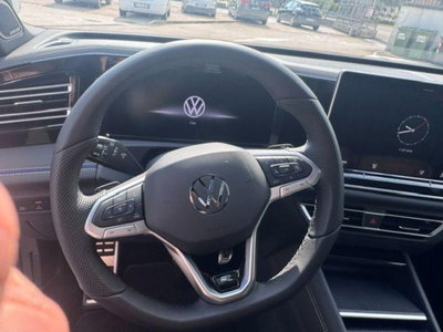 Volkswagen Tiguan 2.0 tdi R-Line 4motion 193cv dsg (9)