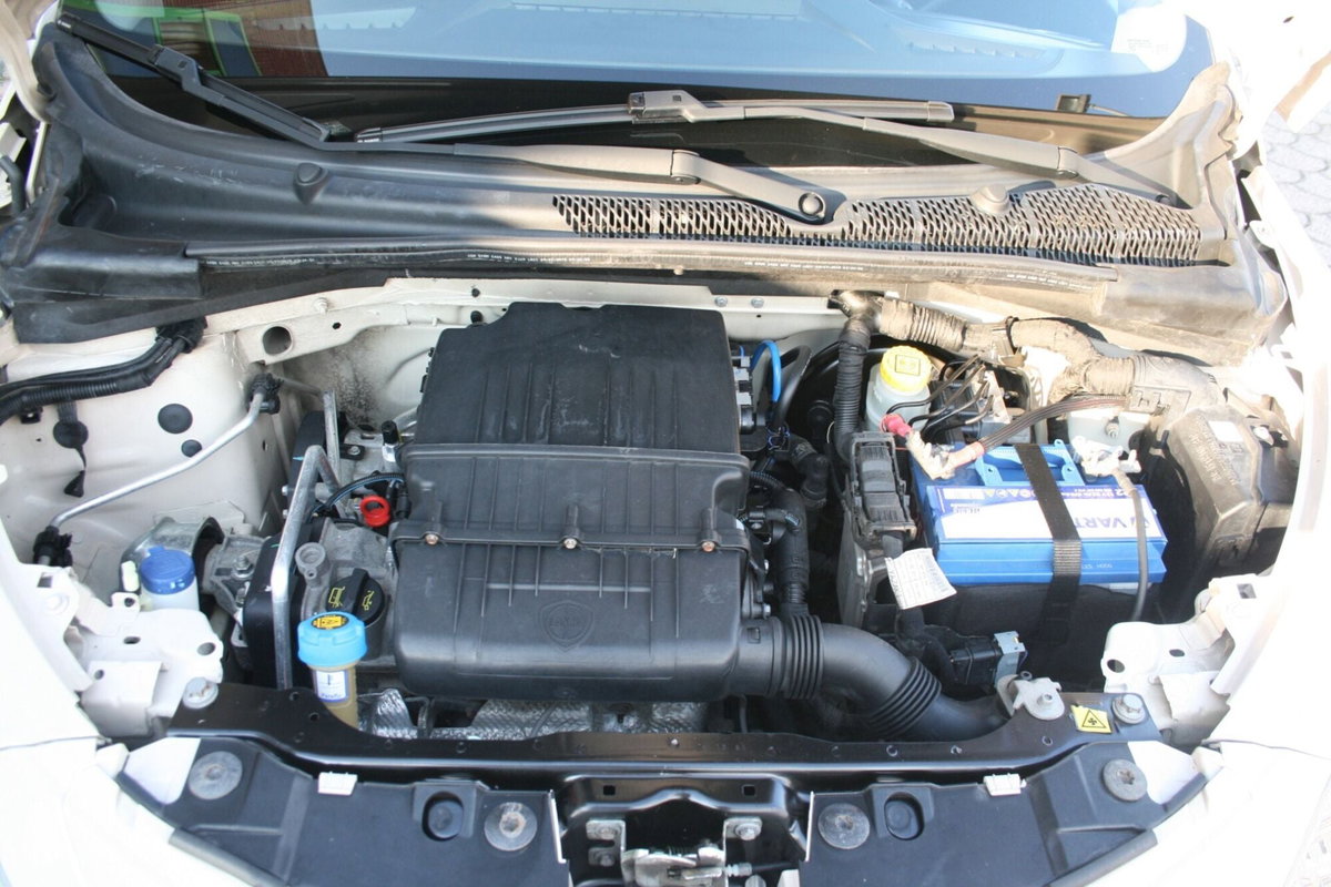 Lancia Ypsilon 1.2 69 CV 5 porte Gold (14)