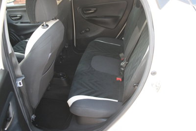 Lancia Ypsilon 1.2 69 CV 5 porte Gold (15)