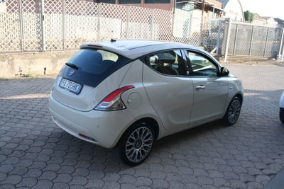 Lancia Ypsilon 1.2 69 CV 5 porte Gold (4)