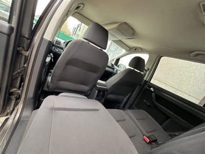 Volkswagen Touran Trendline Ecofuel (11)