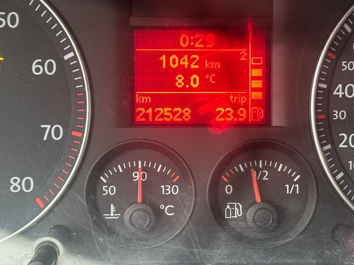 Volkswagen Touran Trendline Ecofuel (12)