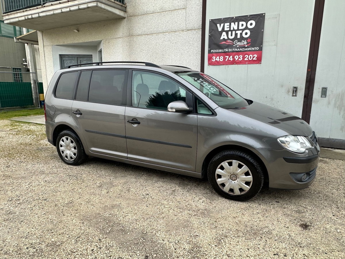 Volkswagen Touran Trendline Ecofuel (16)