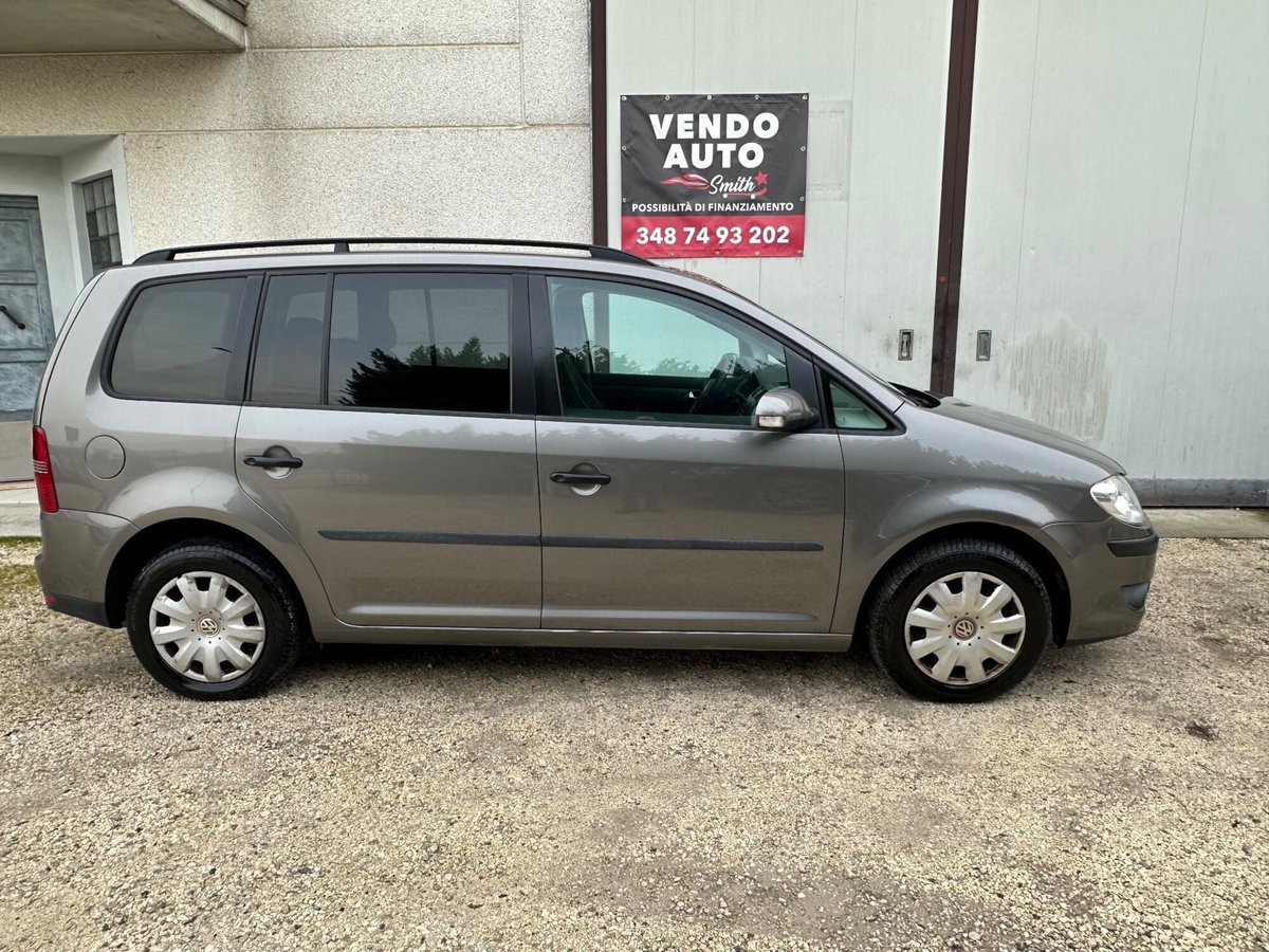 Volkswagen Touran Trendline Ecofuel (4)