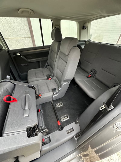 Volkswagen Touran Trendline Ecofuel (7)