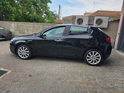 Alfa Romeo Giulietta 1.6 JTDm-2 Distinctive (16)