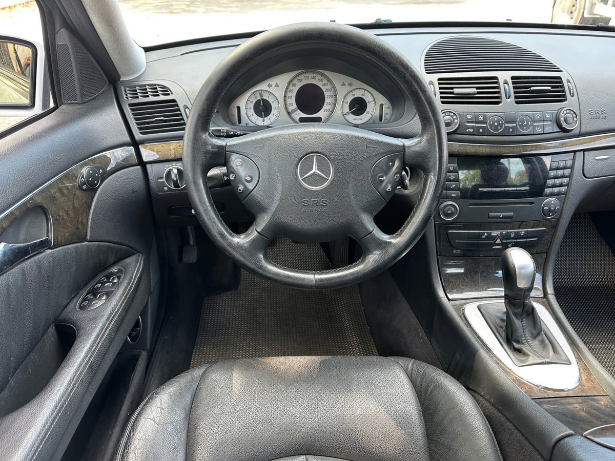 Mercedes-Benz Classe E 220 CDI cat Avantgarde (16)