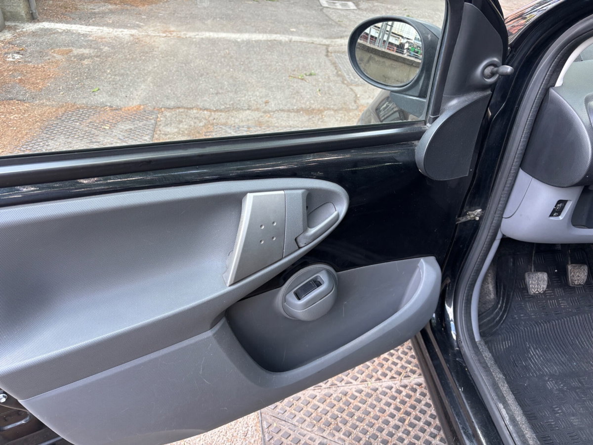 Peugeot 107 68CV 5p. Sweet Years (13)