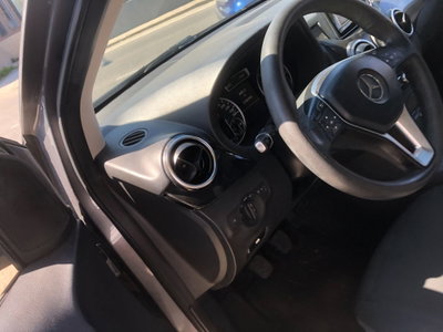 Mercedes-Benz Classe B 180 CDI Premium (12)