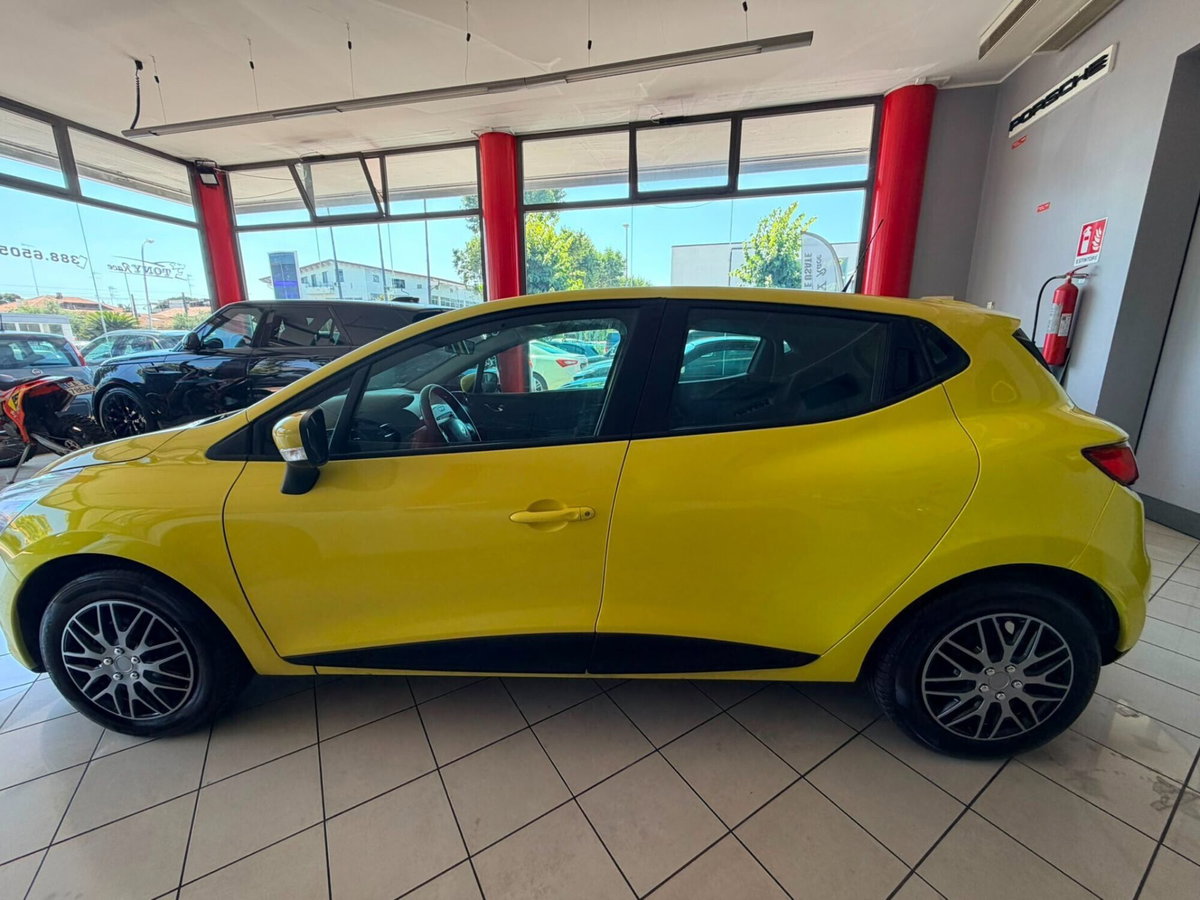 Renault Clio 1.2 75CV GPL 5 porte Live (8)