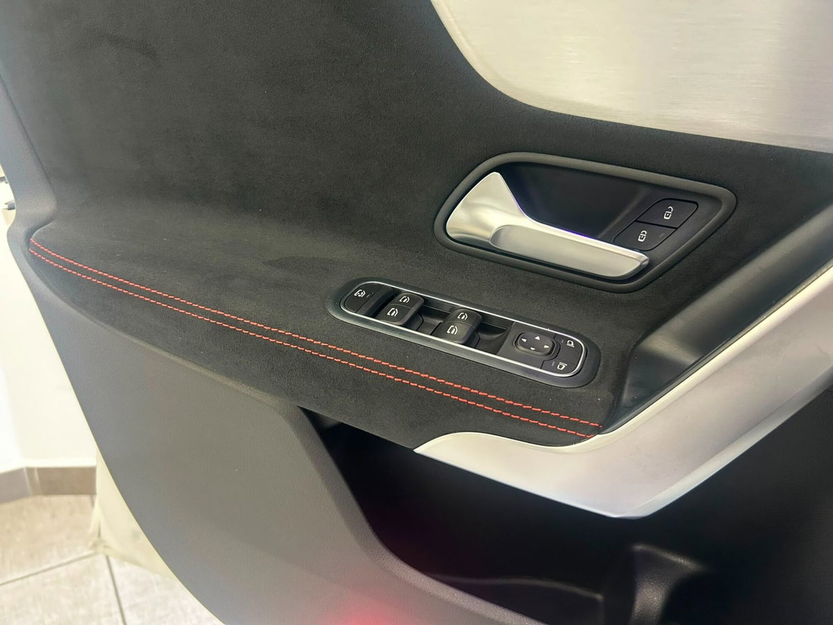 Mercedes-Benz CLA 200 d Automatic Premium (11)