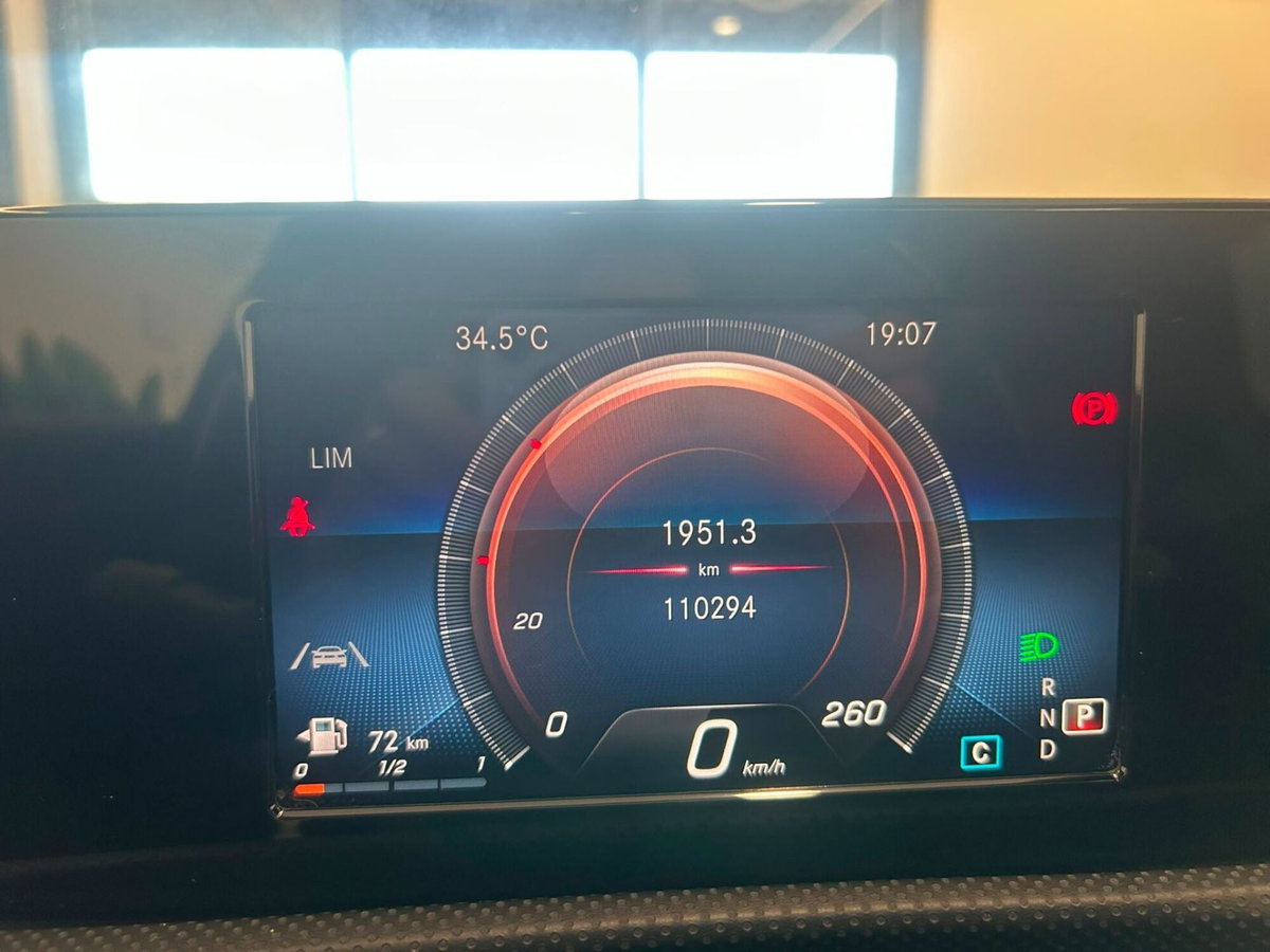 Mercedes-Benz CLA 200 d Automatic Premium (15)