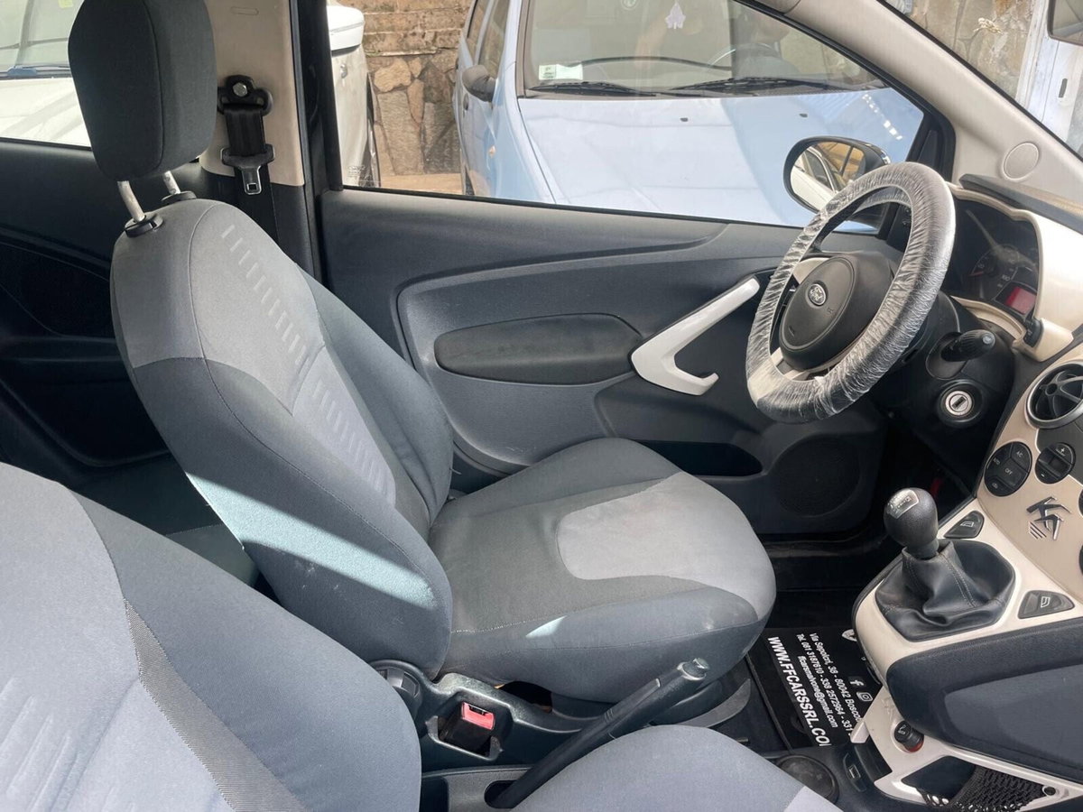 Ford Ka 1.3 TDCi 75CV Titanium (10)