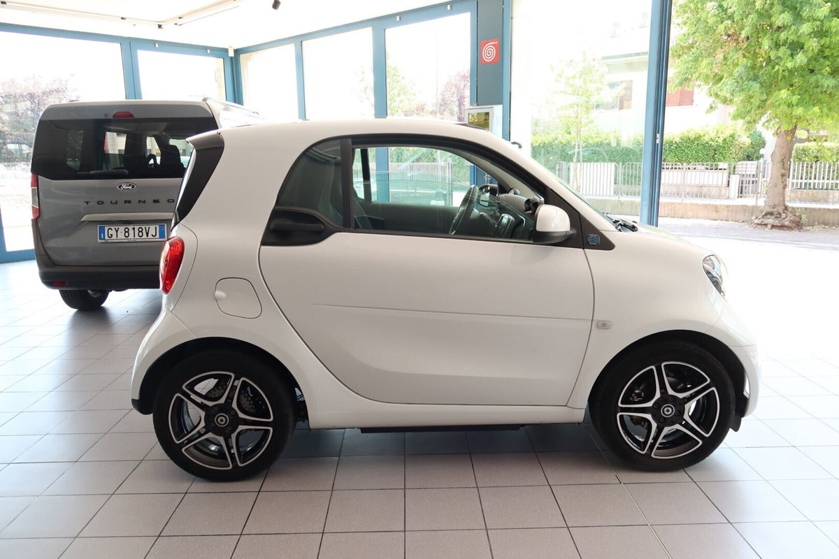 smart Fortwo eq Pulse 22kW (5)