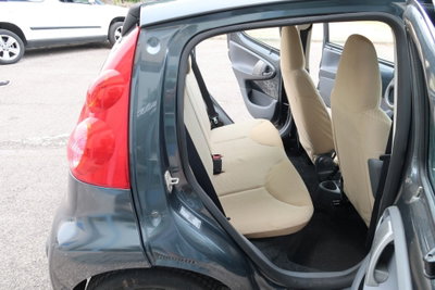 Peugeot 107 68CV 5p. Desir (10)
