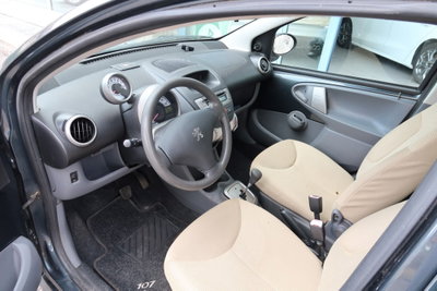 Peugeot 107 68CV 5p. Desir (7)