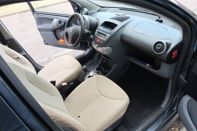Peugeot 107 68CV 5p. Desir (8)
