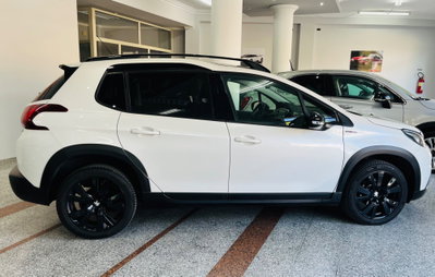 Peugeot 2008 100 GT Line (5)