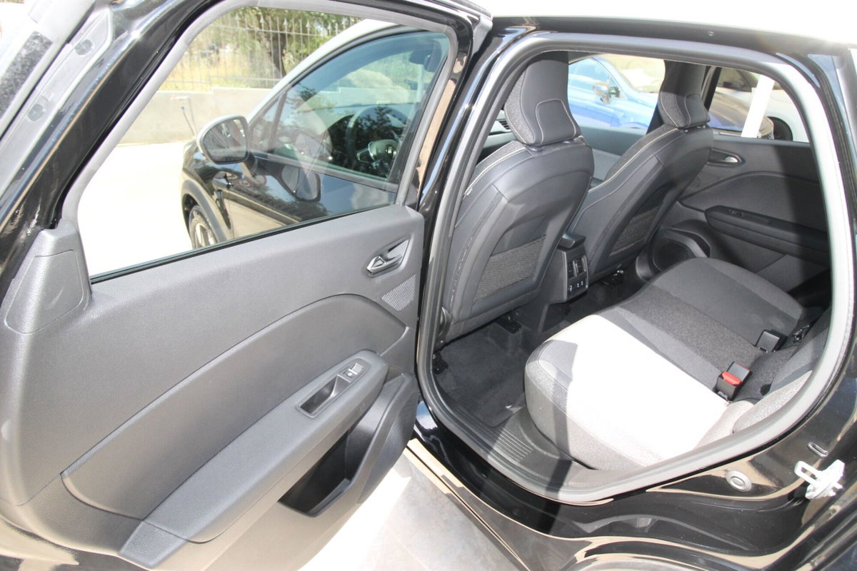 Renault Captur TCe 90 CV Techno (18)