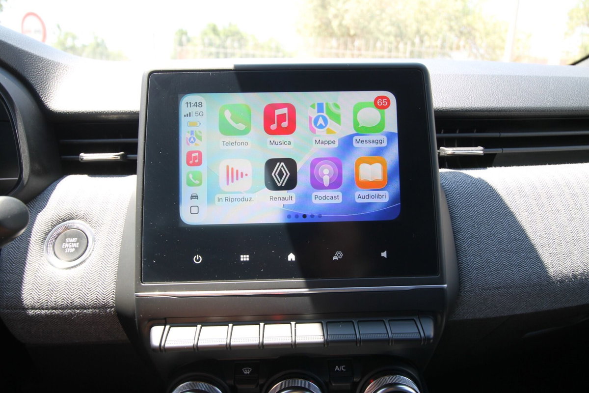 Renault Clio TCe 90 CV 5 porte Techno (10)