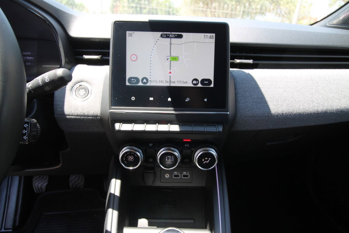 Renault Clio TCe 90 CV 5 porte Techno (12)