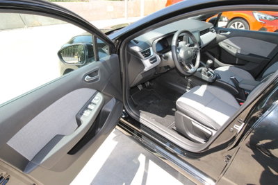 Renault Clio TCe 90 CV 5 porte Techno (16)