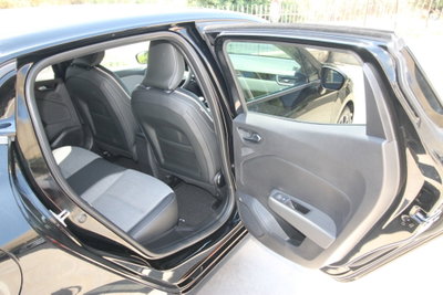 Renault Clio TCe 90 CV 5 porte Techno (18)