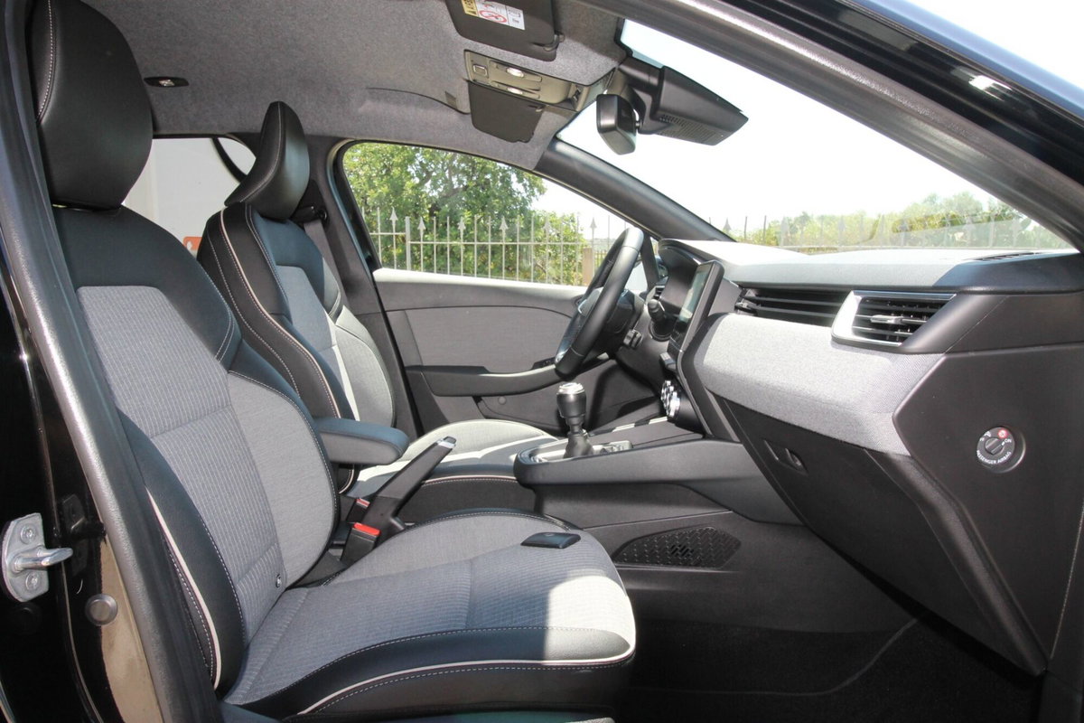 Renault Clio TCe 90 CV 5 porte Techno (20)