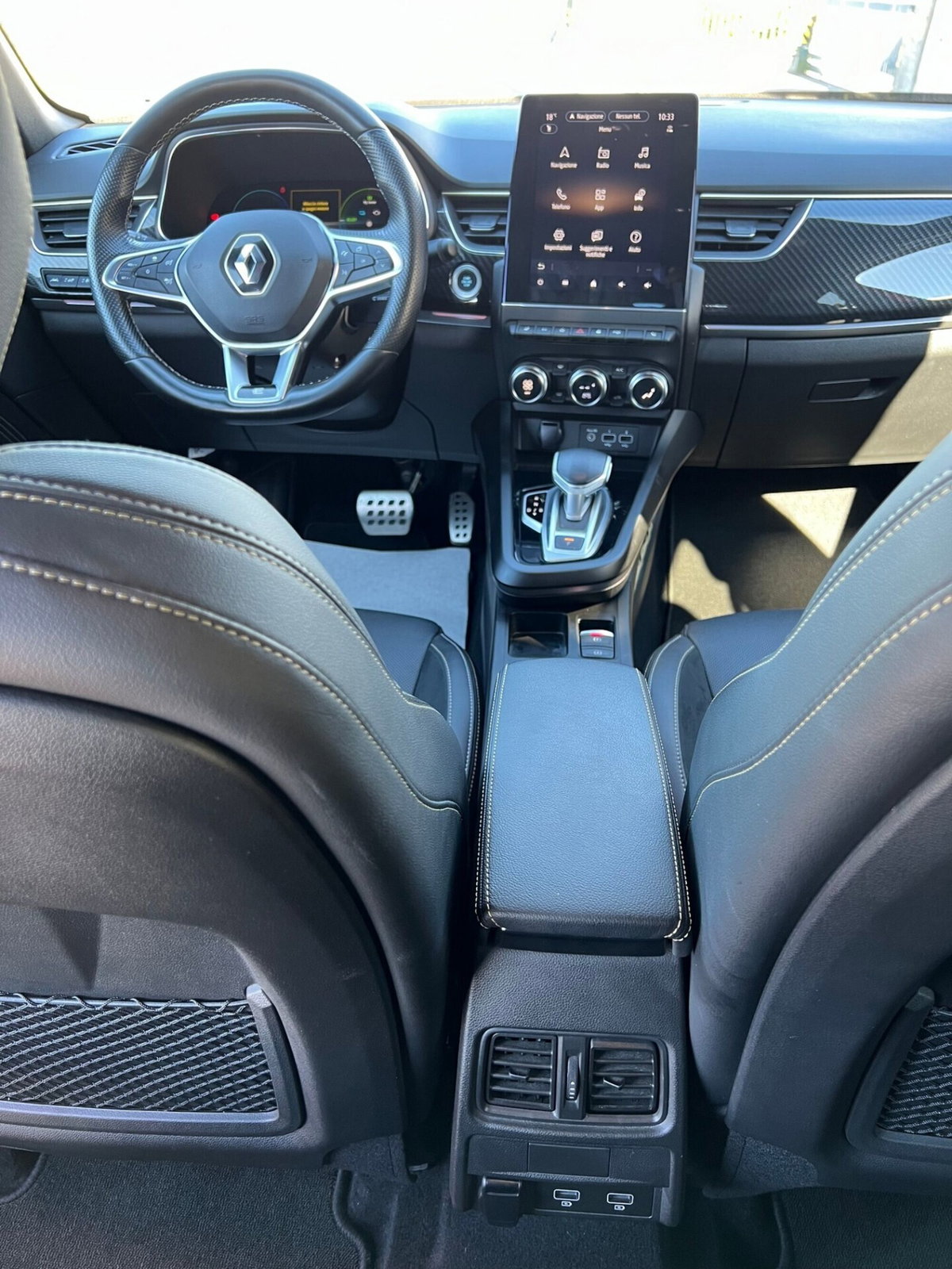Renault Arkana Hybrid E-Tech 145 CV Techno (17)