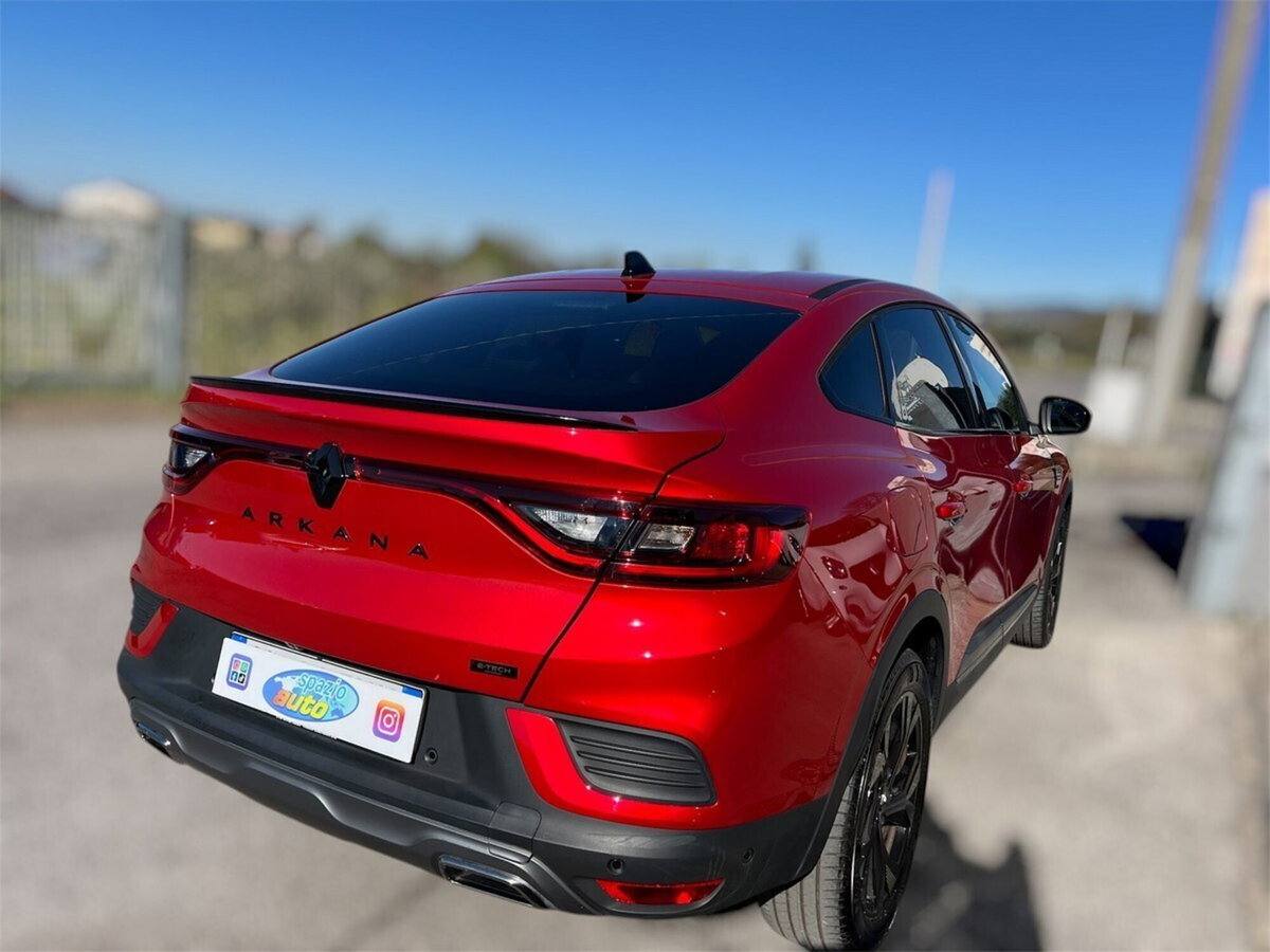 Renault Arkana Hybrid E-Tech 145 CV Techno (5)