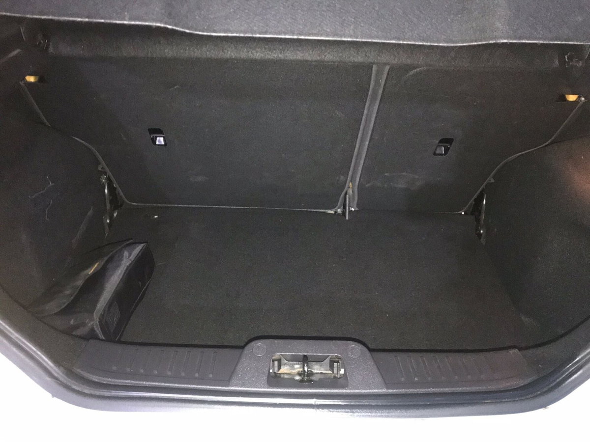 Ford Fiesta 1.4 5 porte Bz.- GPL Titanium (9)
