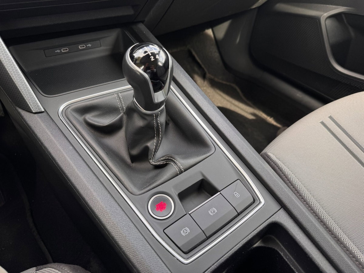 SEAT Leon ST Sportstourer 1.0 TSI 90 CV Business (13)