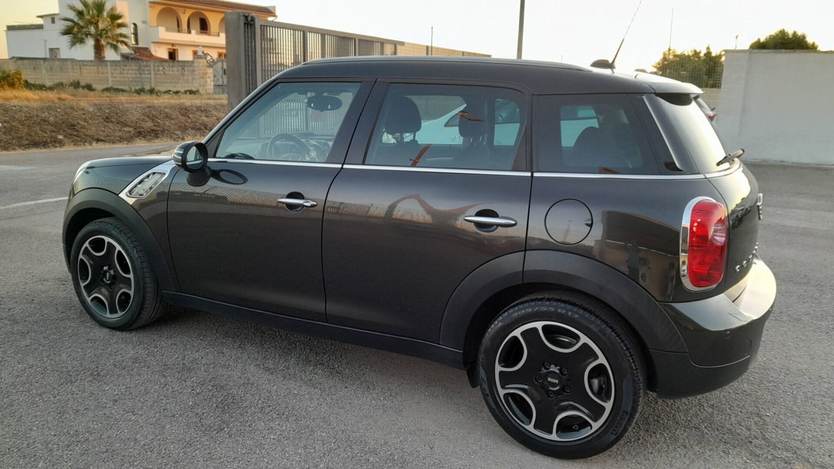 MINI Mini Countryman 1.6 Cooper D Countryman (16)