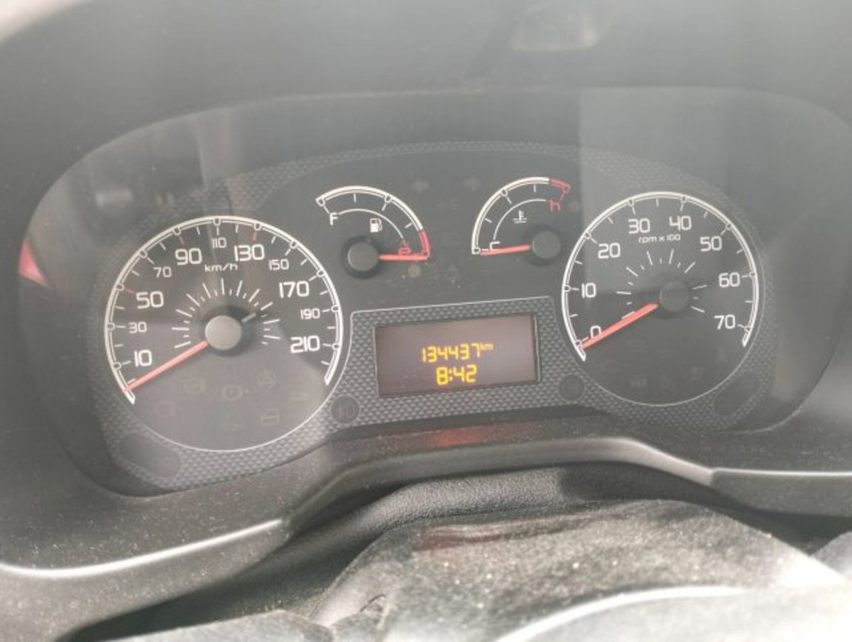 Fiat Qubo 1.4 8V 77 CV Active Natural Power (9)