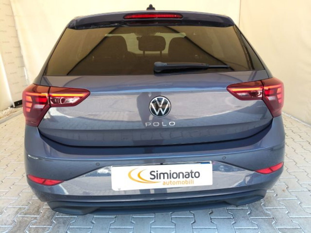 Volkswagen Polo 1.0 Life 80cv (6)