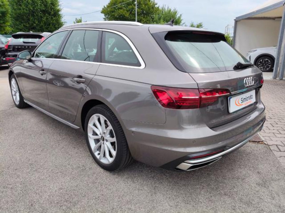 Audi A4 Avant 35 TDI/163 CV S tronic Business Advanced (5)