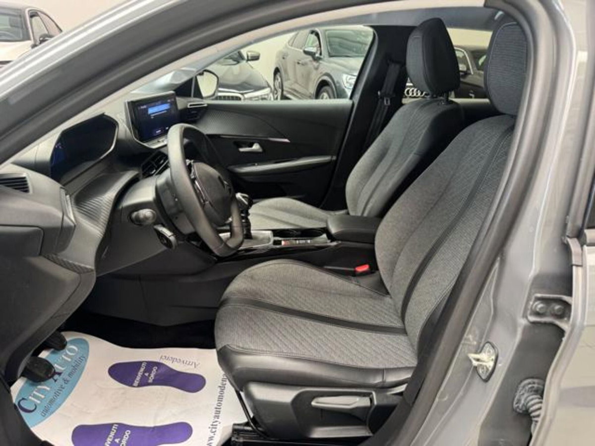 Peugeot 208 PureTech 100 Stop&Start 5 porte Allure (5)