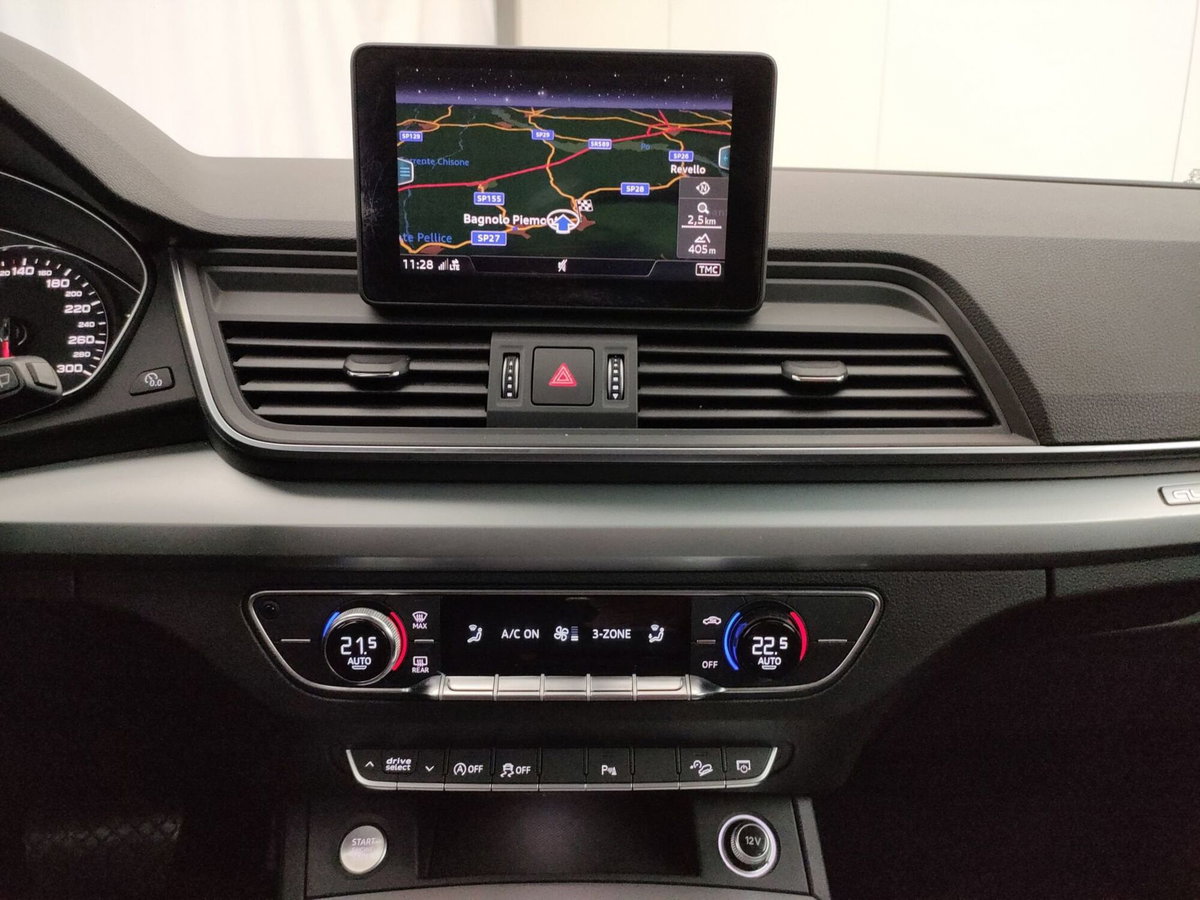 Audi Q5 40 TDI quattro Business Design (15)