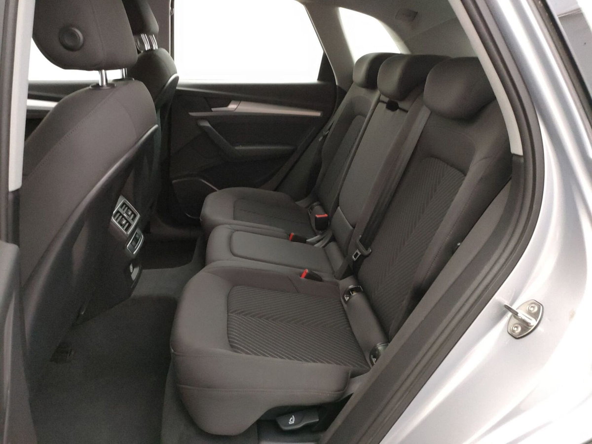 Audi Q5 40 TDI quattro Business Design (8)