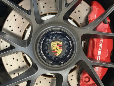 Porsche 911 Cabrio 3.0 Carrera 4 GTS (10)
