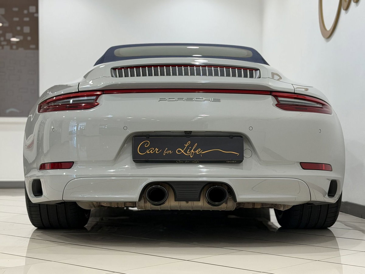 Porsche 911 Cabrio 3.0 Carrera 4 GTS (7)