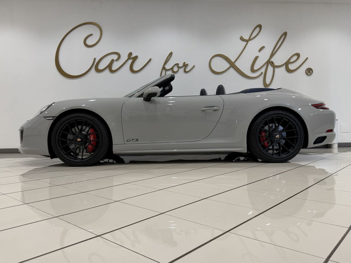 Porsche 911 Cabrio 3.0 Carrera 4 GTS (8)