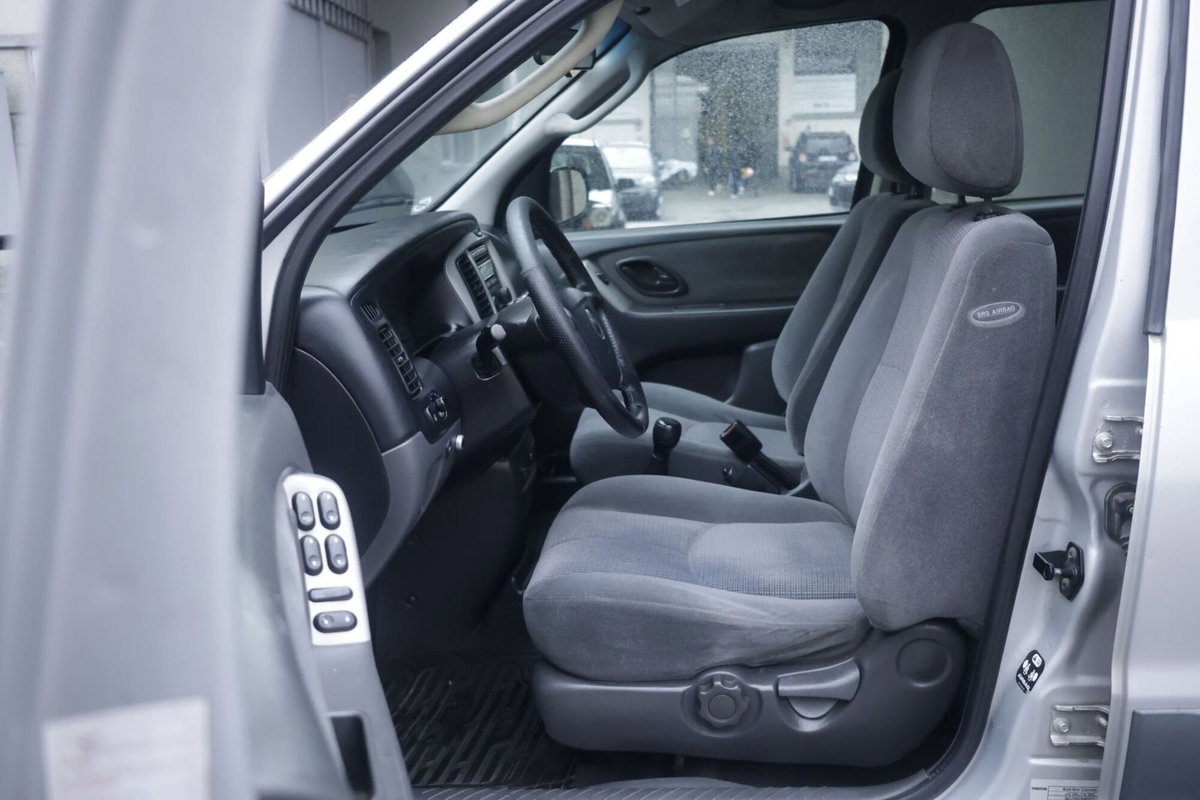 Mazda Tribute 16V cat (16)