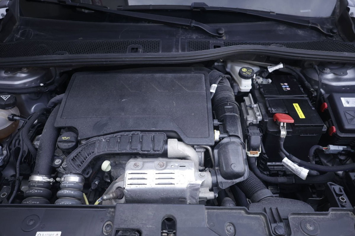 Opel Corsa 1.2 100 CV (20)