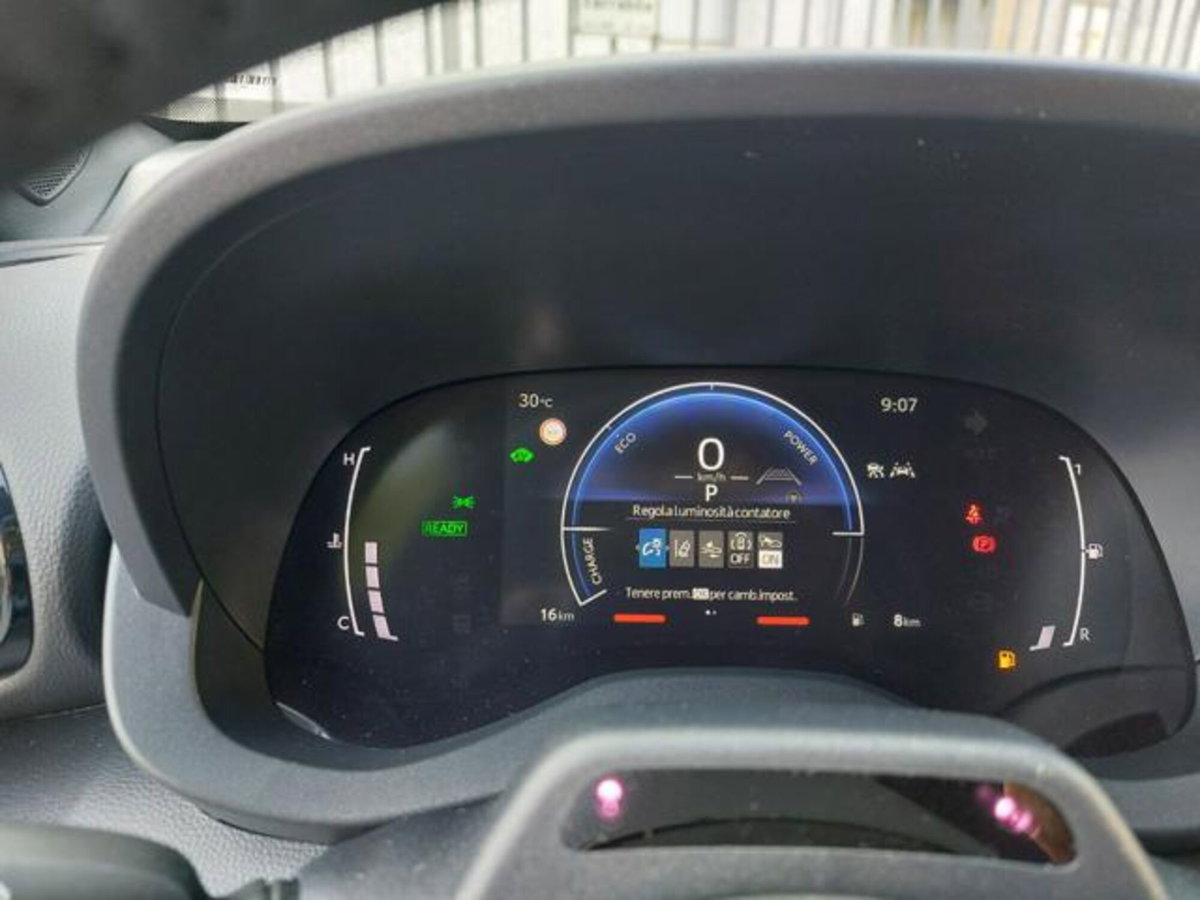 Toyota Yaris Cross 1.5h GR Sport Black Sky fwd 116cv e-cvt (15)