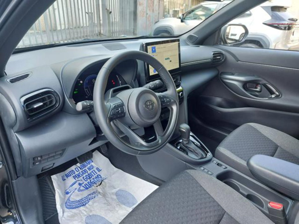 Toyota Yaris Cross 1.5h GR Sport Black Sky fwd 116cv e-cvt (7)