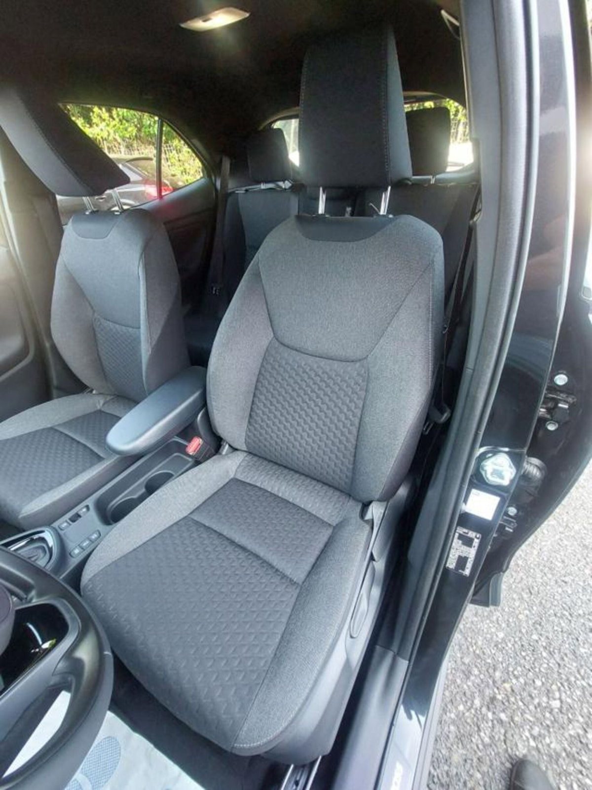 Toyota Yaris Cross 1.5h GR Sport Black Sky fwd 116cv e-cvt (8)
