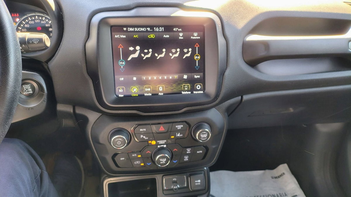 Jeep Renegade 1.6 Mjt DDCT 120 CV S (4)