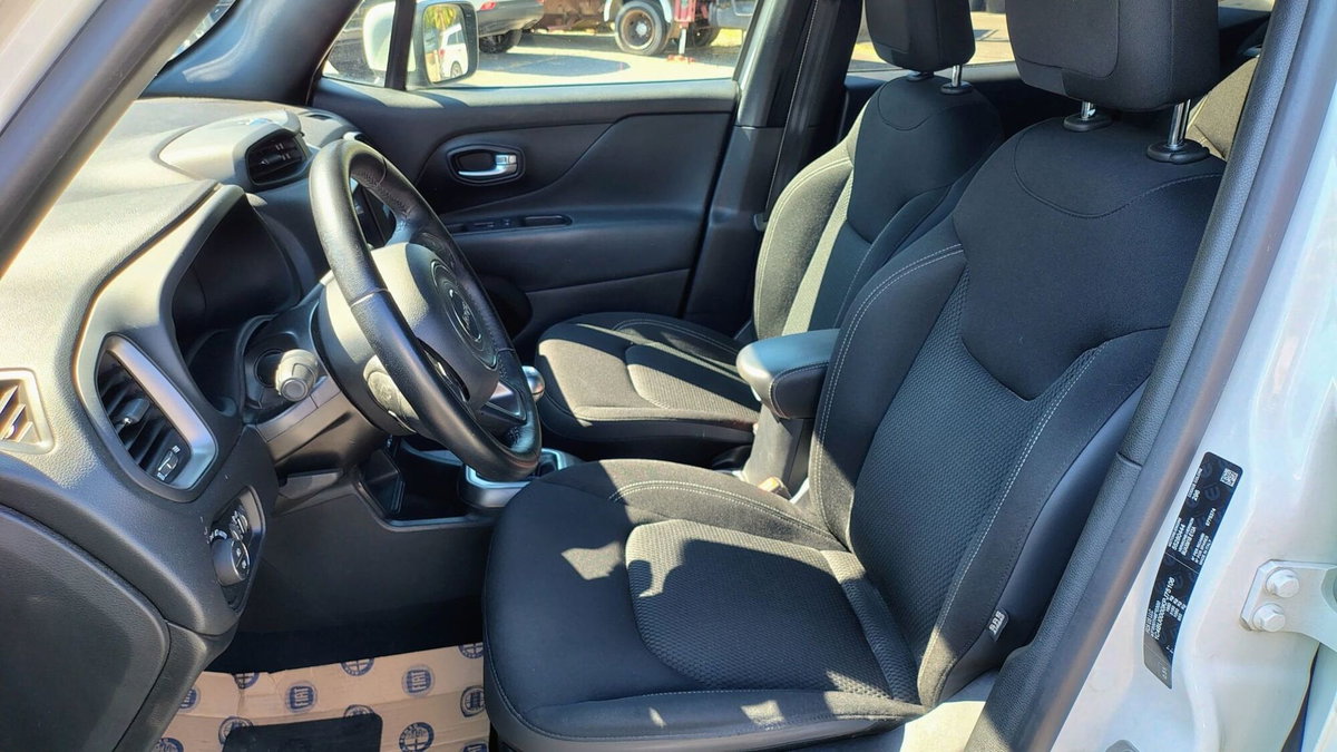 Jeep Renegade 1.6 Mjt DDCT 120 CV S (7)